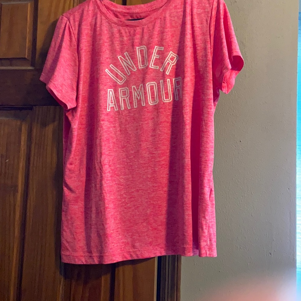 Under Armour tshirt